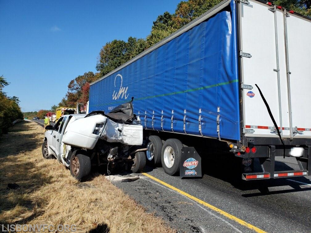 10/21/19 MVC Involving Tractor Trailer, I70 Westbound just West of Rt 94