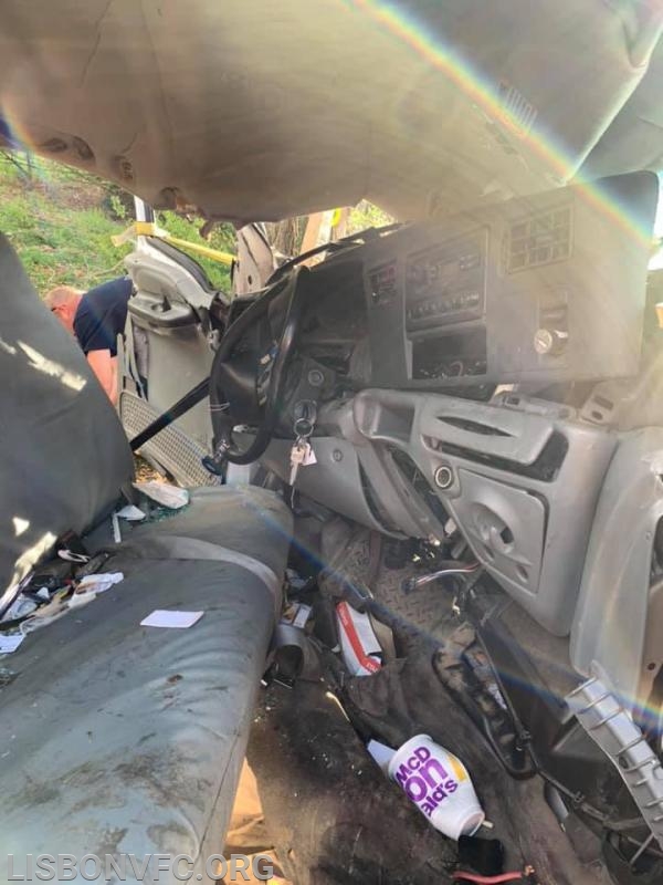 4/16/2019 MVC with Entrapment 3800 Block Mt. Airy Drive (The Shock Trauma Go Team responded to this incident)